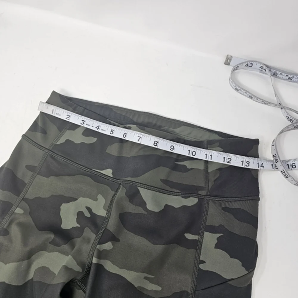 Athleta Camo Contender 7/8 Tight Leggings Green 405480-02 Women's Size Small.‎
